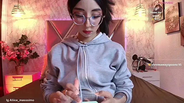 Aliice1_