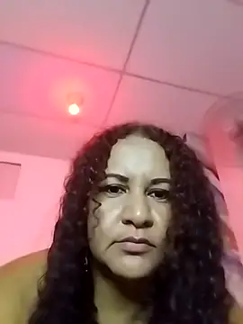meybellatina - MEYBELLATINA's free webcam