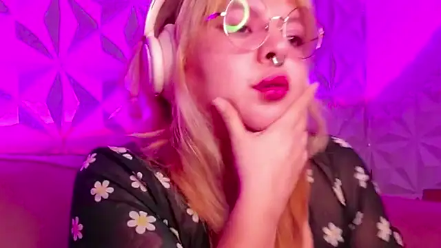 Satyn_doll