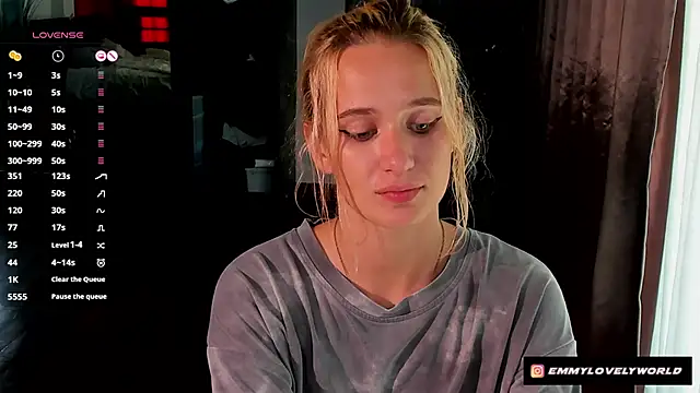 EmmyFoxxOfficial