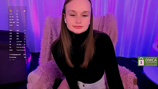 Lara_Vest