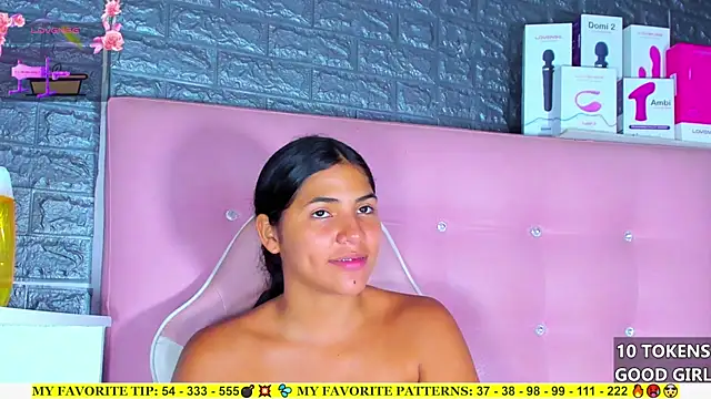 AriannaLewiis