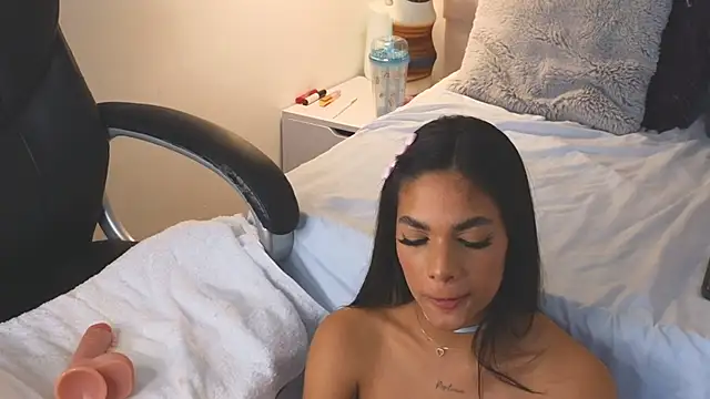 arianaa_miller_