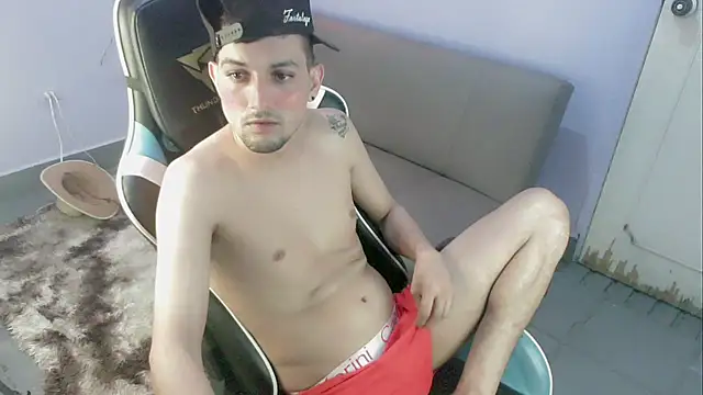bulls_23_ - Bulls_23_'s free webcam - UK Sex Cams