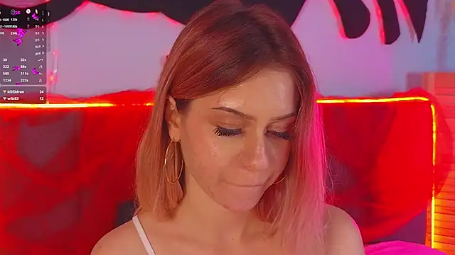  AlinaWalters chat room