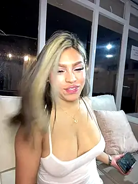 ZoeMillerPink_