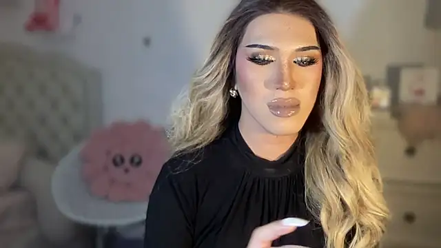 ts_glamxxxx - Ts_glamxxxx's free webcam - UK Sex Cams