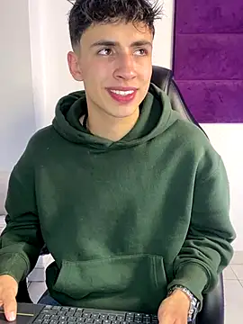  AdrianRinaldi chat room