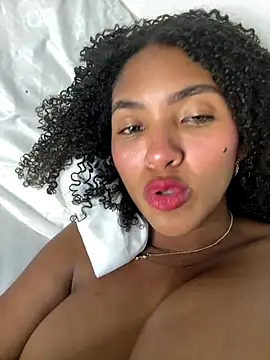 Mia_sweet80