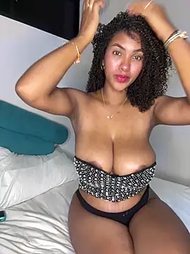Mia_sweet80