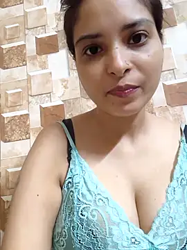 queen-aditi - QUEEN-ADITI's free webcam - UK Sex Cams