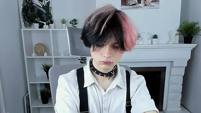 justin_care (M twink) - Jerk off+Nipple clamps