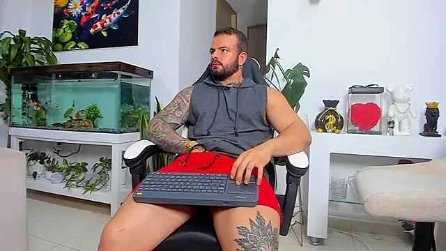 johnnygrayson1 - Johnnygrayson1's free webcam - UK Sex Cams