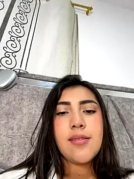 lupe_19 - Lupe_19's free webcam