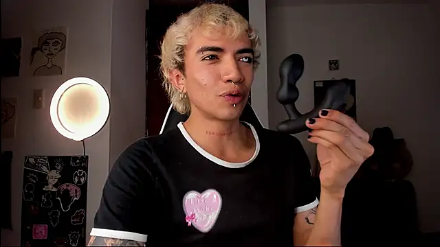 guynextdo0r