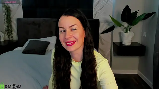 Stella_Leon