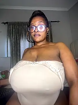 Bustygoddess32