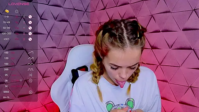  SofieSin chat room