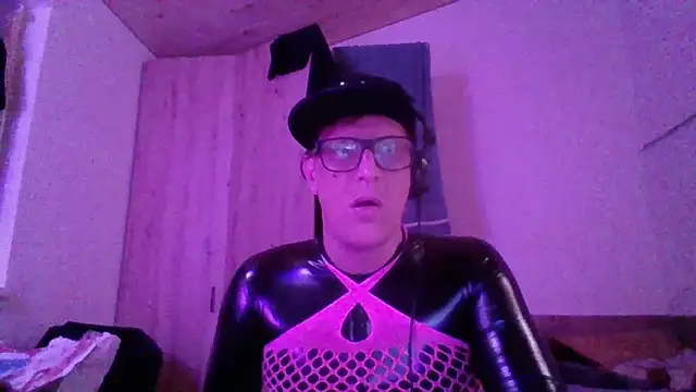 Bigthroaterboy