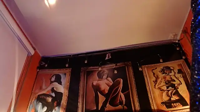MEGANNIXX