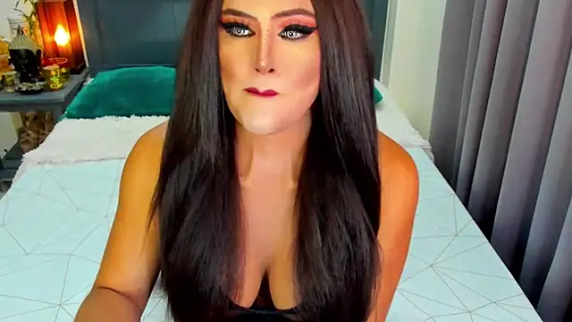 MissTyraxx