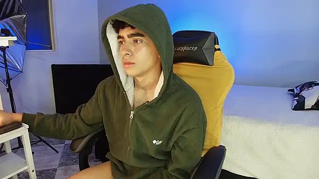 _nickconnor01 - _nickconnor01's free webcam