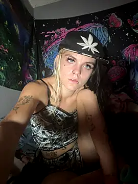 ittybittymeryssa - Ittybittymeryssa's free webcam - UK Sex Cams