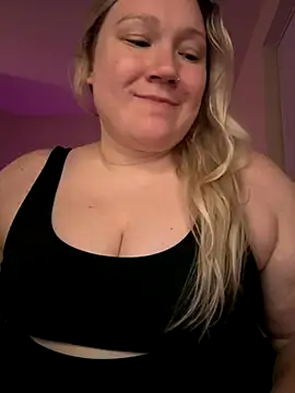piggyrose - PiggyRose's free webcam - UK Sex Cams