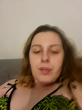 Brutal_brunettexx