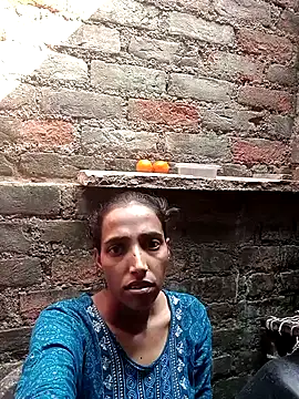 Pinki_thakur_1
