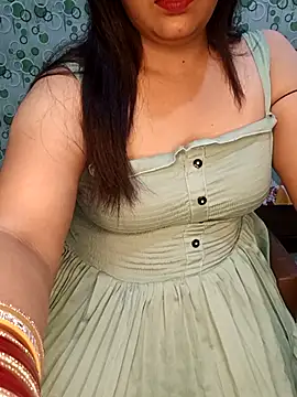 Your-Yashika from StripChat is Freechat