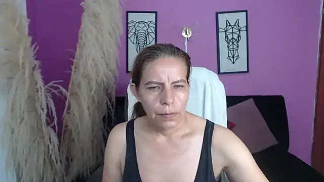 Milf_karlye