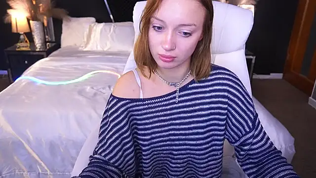 foxymayy - FoxyMayy's free webcam - UK Sex Cams