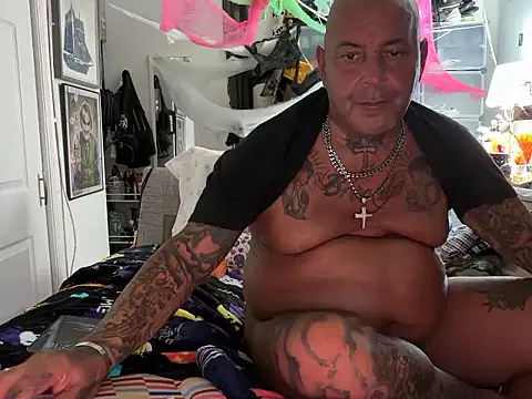 lovetatts64 (M grandpa) - to reach the highest amount of tokens