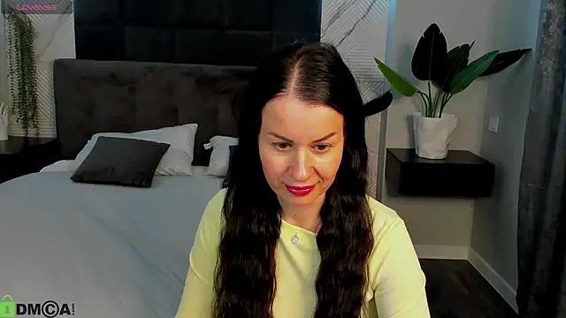  Stella_Leon chat room