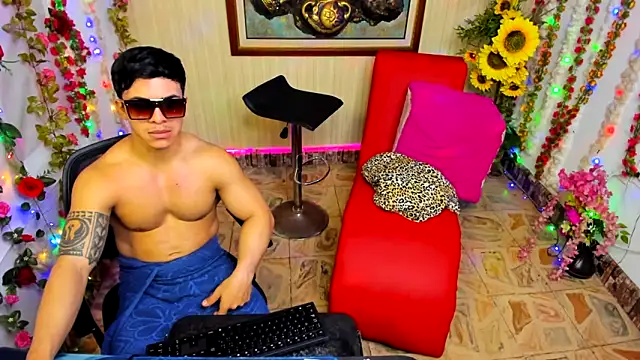 powerexplosive - PowerExplosive's free webcam - UK Sex Cams