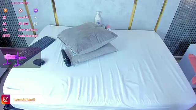 amor_smith_ webcam