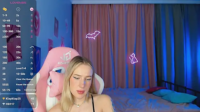 Cassie_Scott