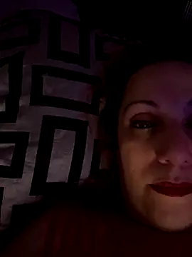 deelight124 - DeeLight124's free webcam - UK Sex Cams