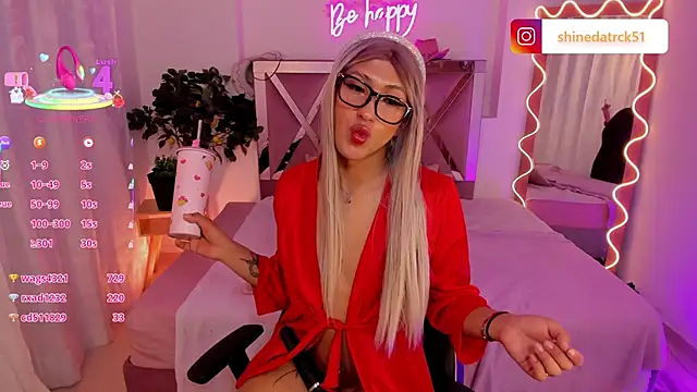 Shinedark_tay1