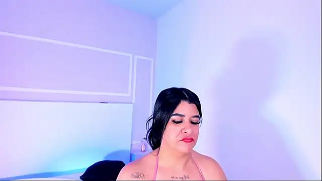 TianaGlow26