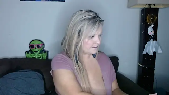 BigTitBarbie68