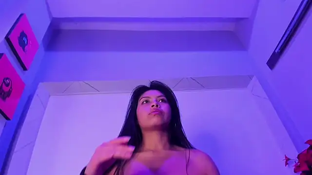 Chloe_Martini