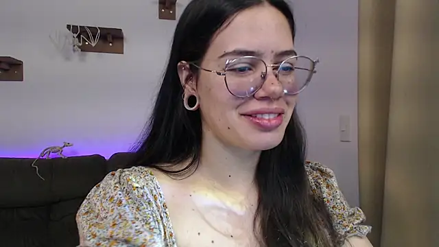 velvetcrystall - Velvetcrystall's free webcam - UK Sex Cams