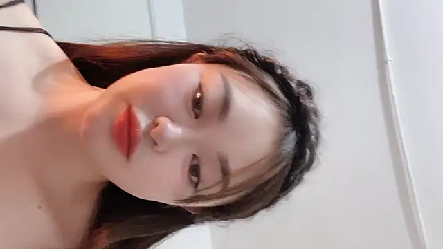 Nhi999
