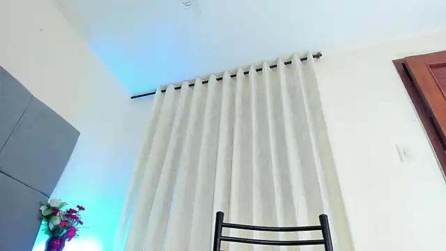 scarlet_hit