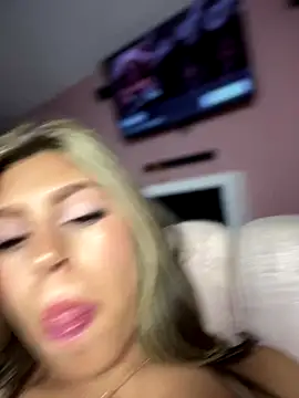 ZoeMillerPink_