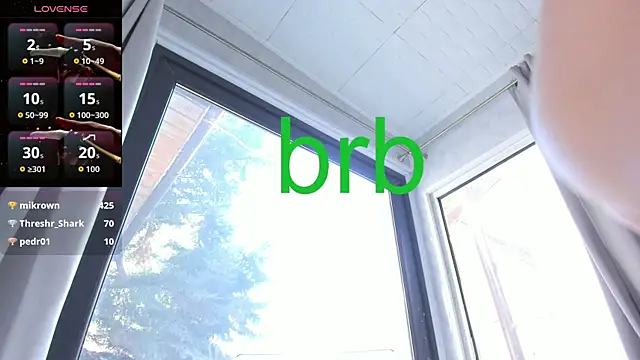 Ella_Vee