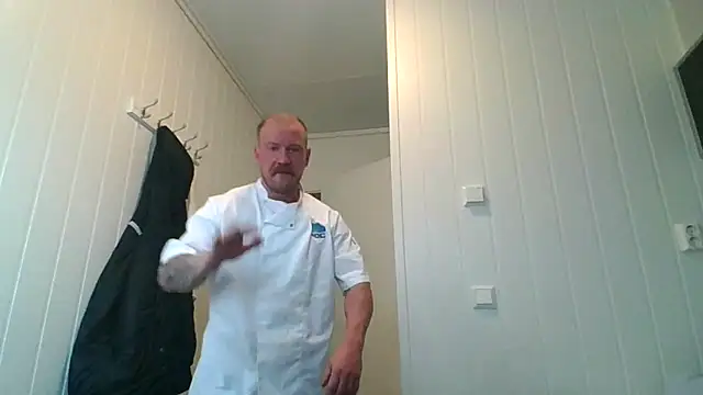 real_viking (Ask my age) - Join me in shower