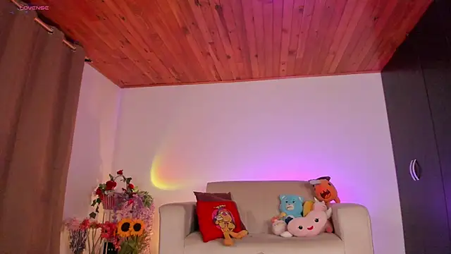 DAKOTA_LOVEE